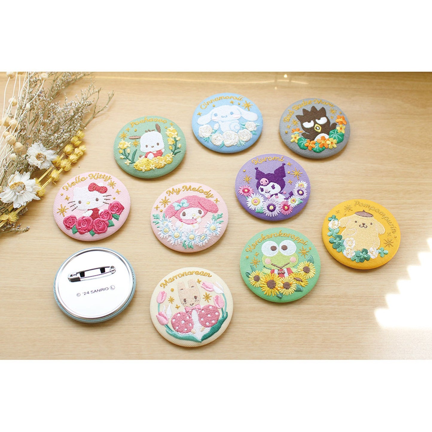 Sanrio Characters 角色秘密花語刺繡徽章系列 Secret Flower Language Embroidered Badge Series Blind Box （一盒12款，款式隨機） - TOYZHOLIC