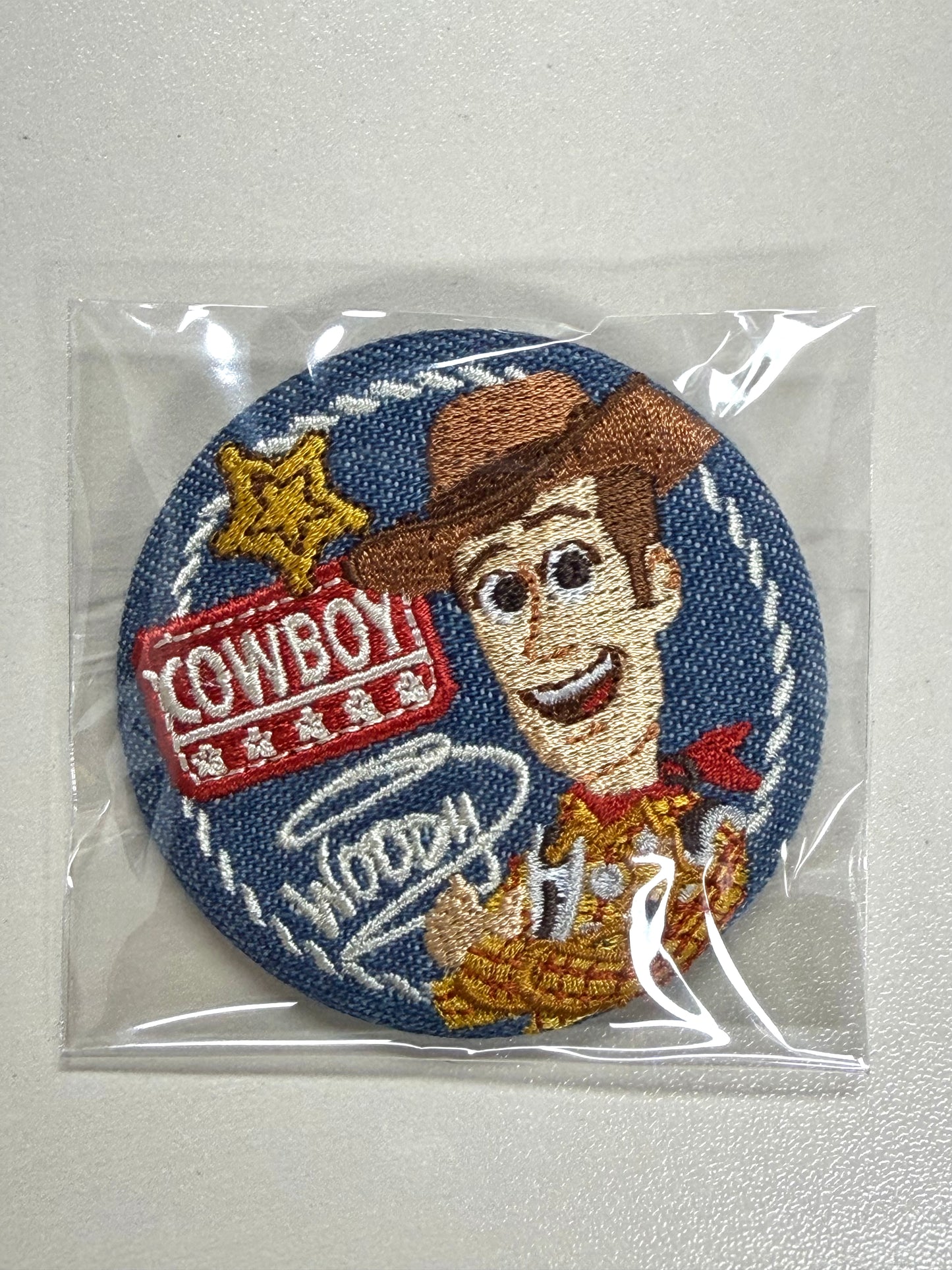 Disney 迪士尼反斗奇兵5 牛仔刺繡徽章盲盒 (一盒十二款，款式隨機）Toy Story 5 Denim Embroidered Pin Badge Blind Box - TOYZHOLIC